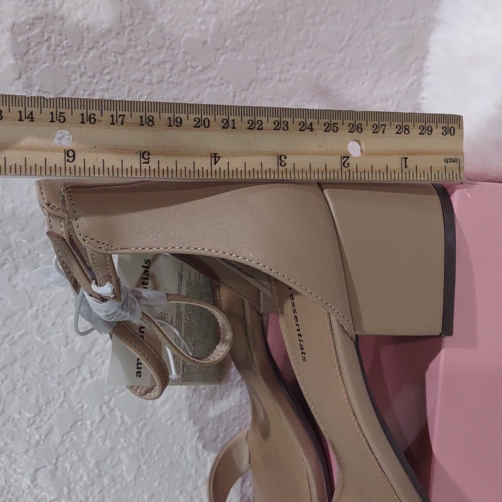 Amazon Essentials Sandals. - Picture 10 of 12